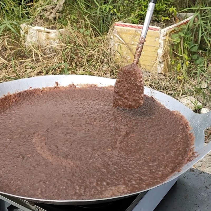 Bước 3 Xào mắm ruốc đậm đà Mắm ruốc xào sả ớt