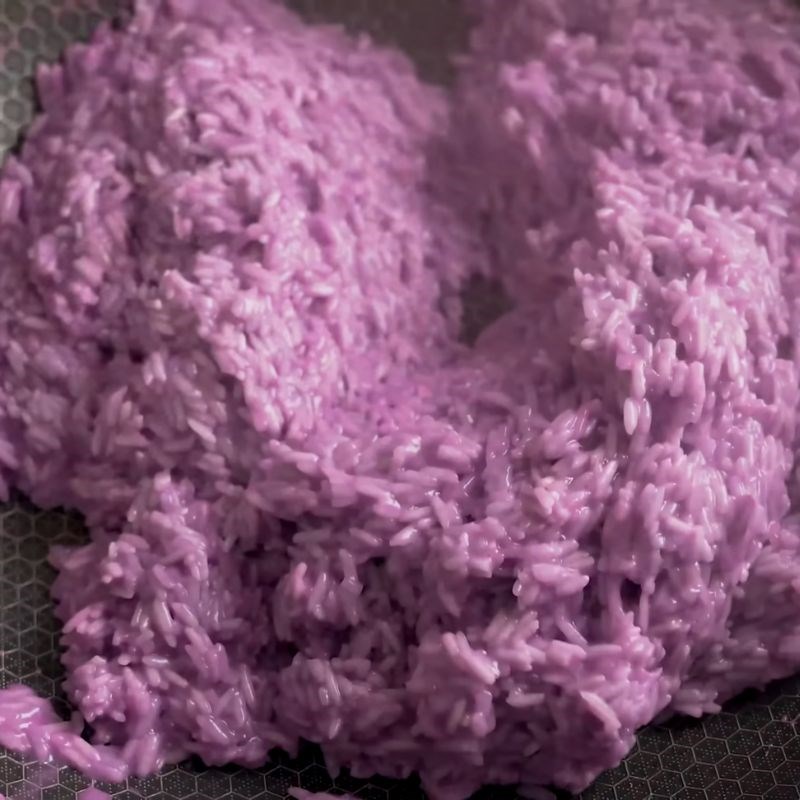 Bước 2 Xào nếp với nước cốt dừa Xôi hấp ngon