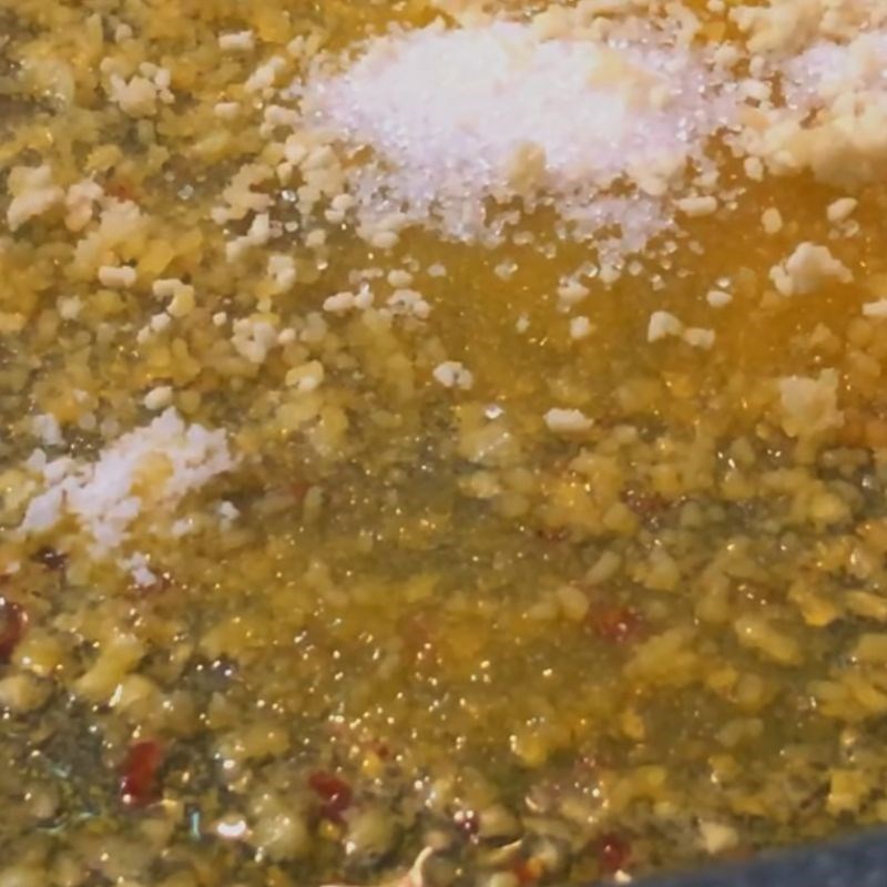 Bước 4 Xào ốc hương với bơ tỏi Ốc hương xào bơ tỏi chấm bánh mì