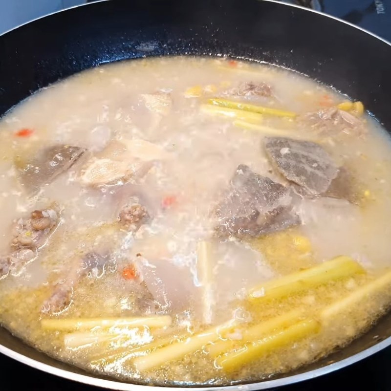 Bước 4 Xào sơ ba ba và nấu lẩu Lẩu ba ba nấu mẻ