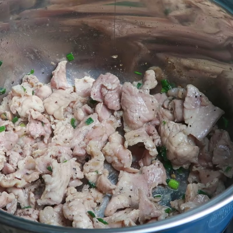 Bước 3 Xào thịt và nấu canh rau cải gừng Canh cải nấu gừng