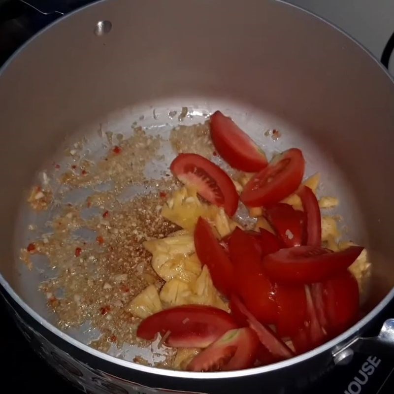 Bước 2 Nấu nước lẩu Thái bằng gói gia vị Lẩu Thái bằng gói gia vị