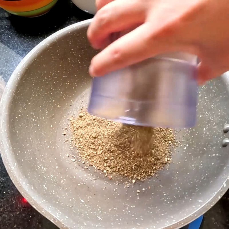 Bước 2 Xay nhuyễn bột ngọt và tiêu Muối tiêu chanh chấm gà
