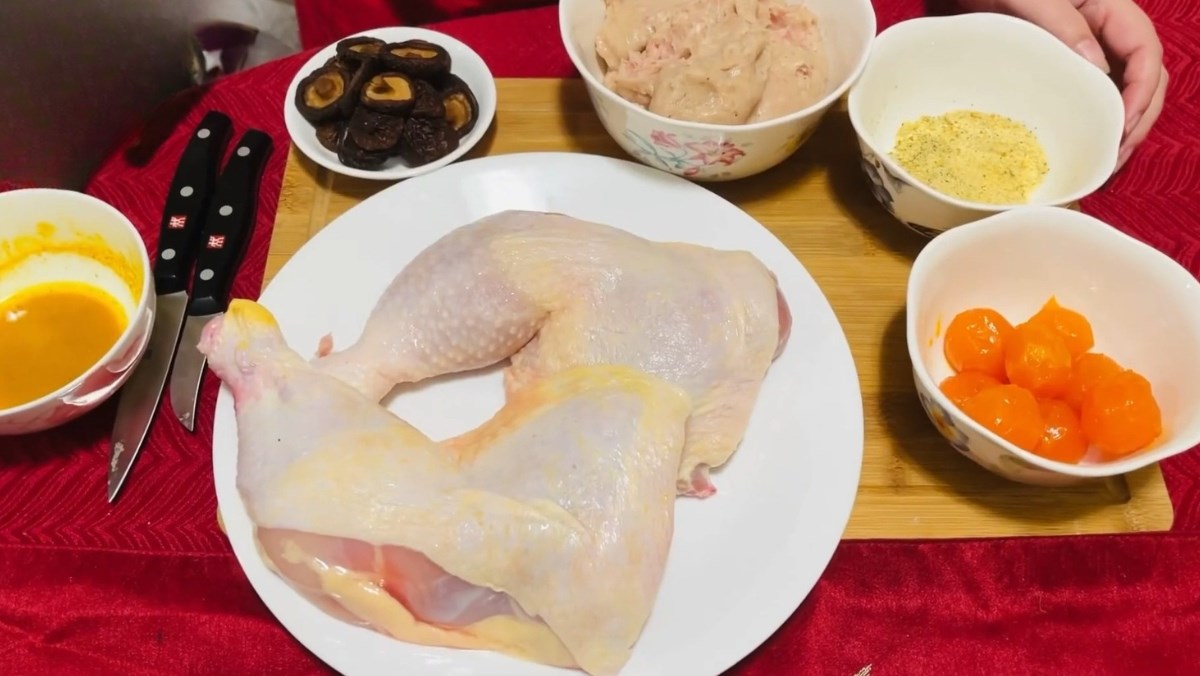 Nguyên liệu món ăn giò gà nấm hương