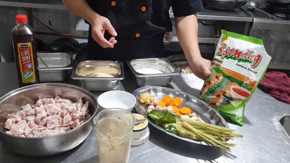 Nguyên liệu món ăn cách làm sụn gà rang muối