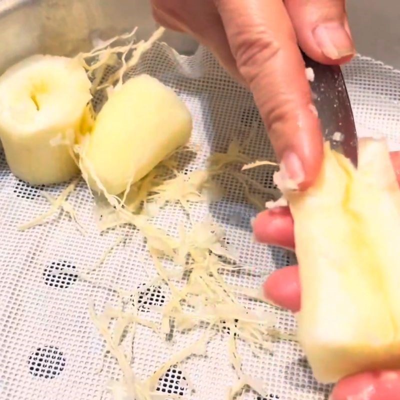 Bước 2 Xay khoai mì dẻo mịn Khoai mì xay nước cốt dừa