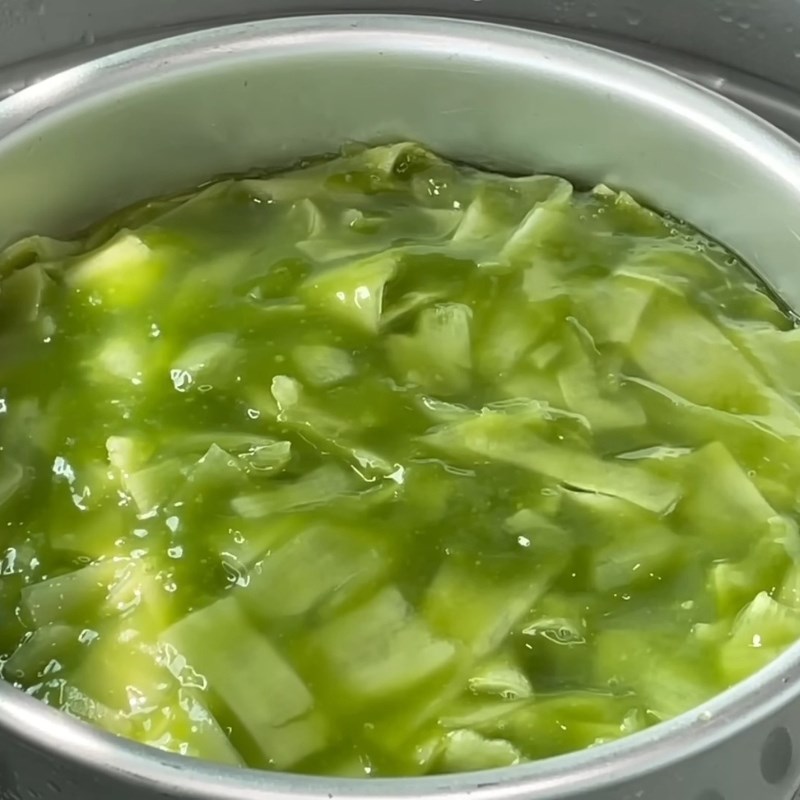 Bước 5 Hấp lớp khoai mì Bánh khoai mì hấp