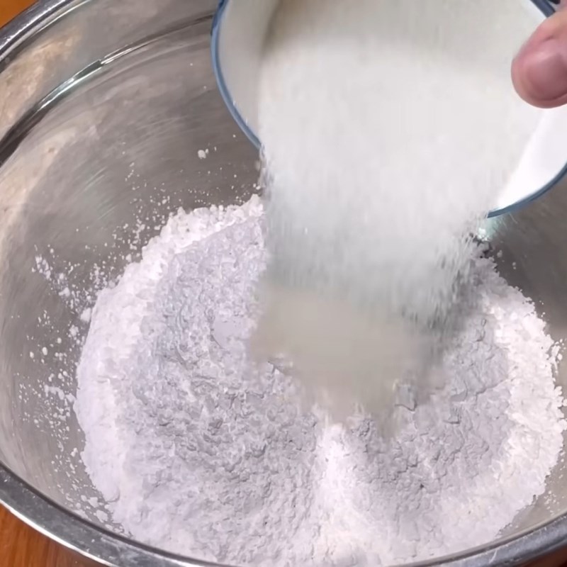 Bước 6 Pha và hấp lớp nước cốt dừa Bánh khoai mì hấp