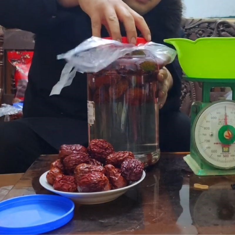 Bước 3 Bảo quản và chờ đợi rượu ngâm Rượu táo đỏ kỷ tử
