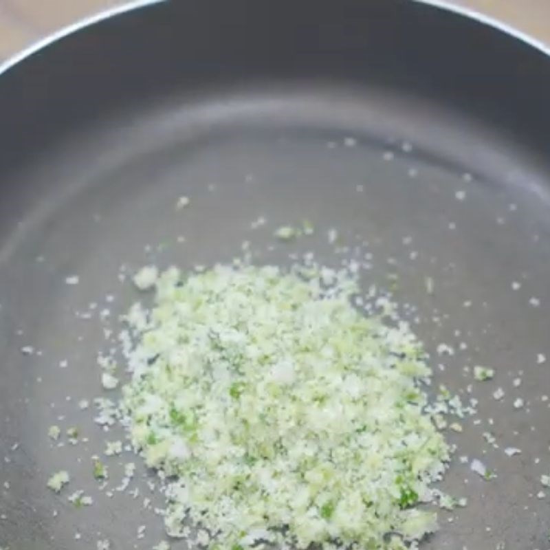 Bước 2 Rang khô hỗn hợp muối tiêu chanh Muối tiêu chanh chấm gà