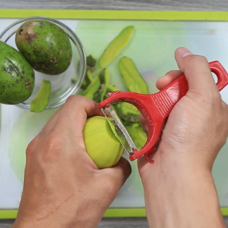 Bước 1 Sơ chế cóc Cóc dầm muối ớt