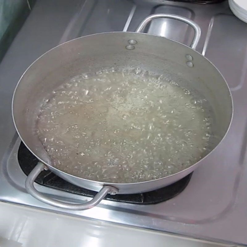 Bước 2 Cách thắng đường caramel không bị lại đường Caramen