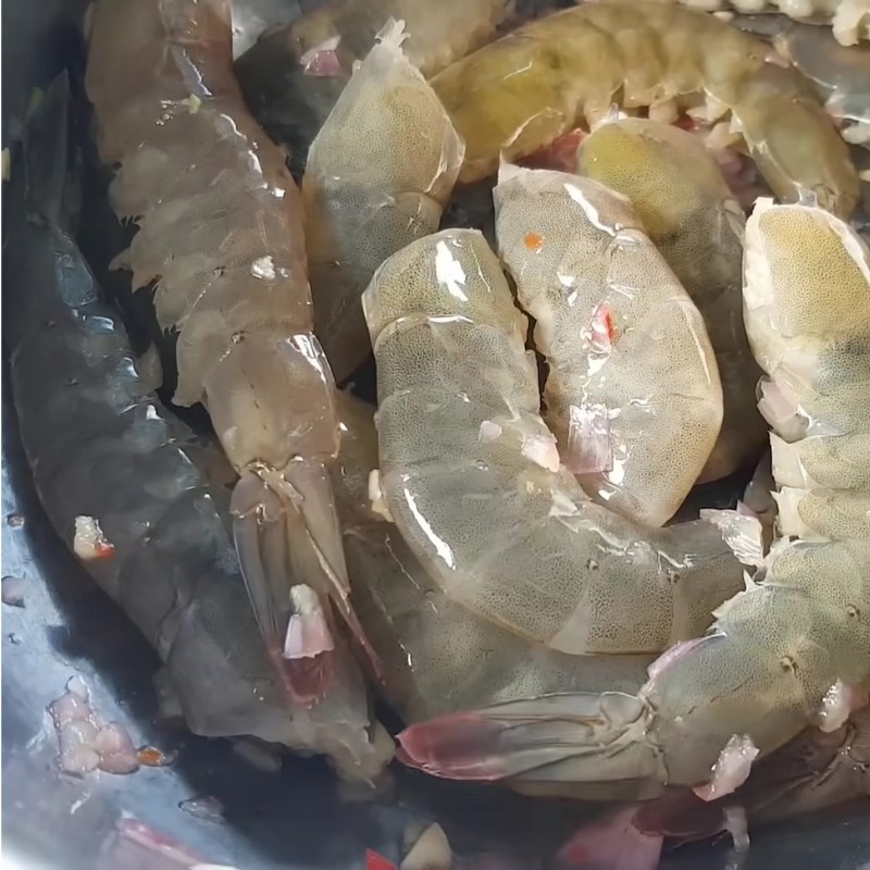 Bước 2 Cắt thịt và chuẩn bị gia vị ướp Thịt kho tôm