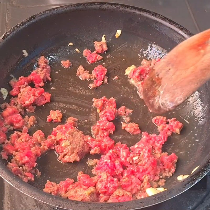 Bước 3 Chế biến món bò băm sốt cà chua thịt bò băm sốt cà chua