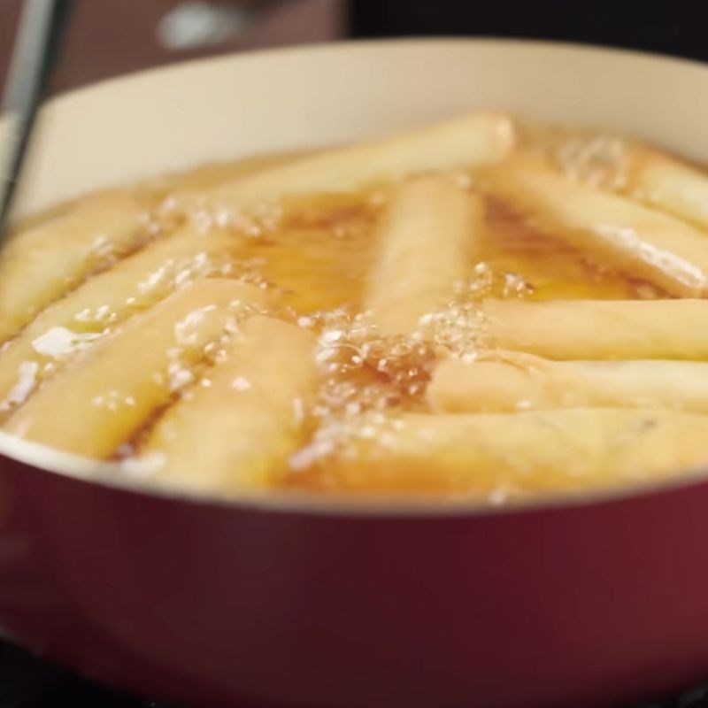 Bước 6 Chiên chả giò giòn rụm Chả giò chay khoai môn đậu xanh