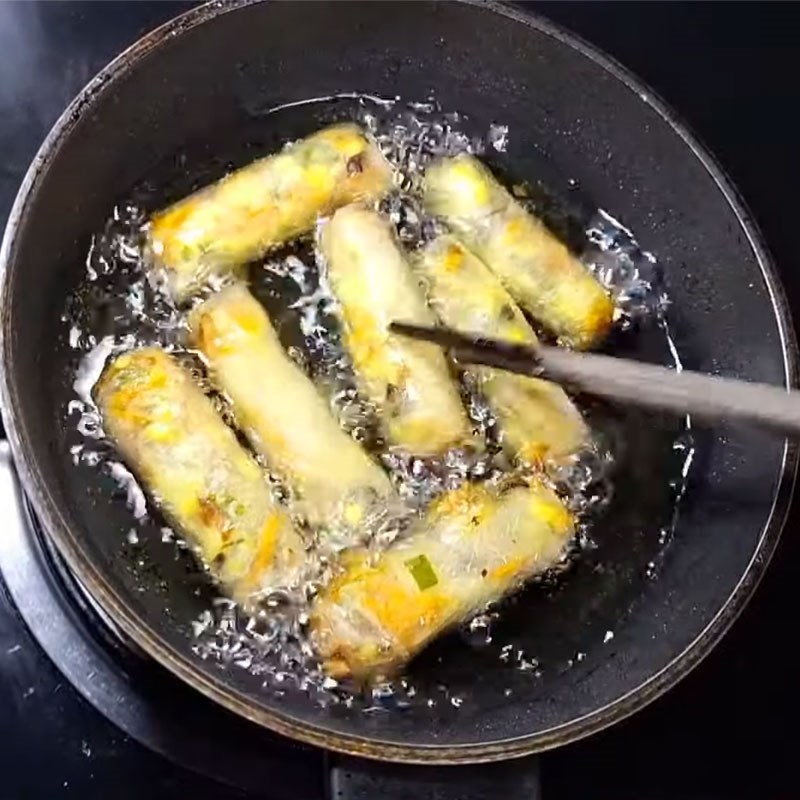 Bước 5 Chiên chả ram chay giòn rụm chả ram chay