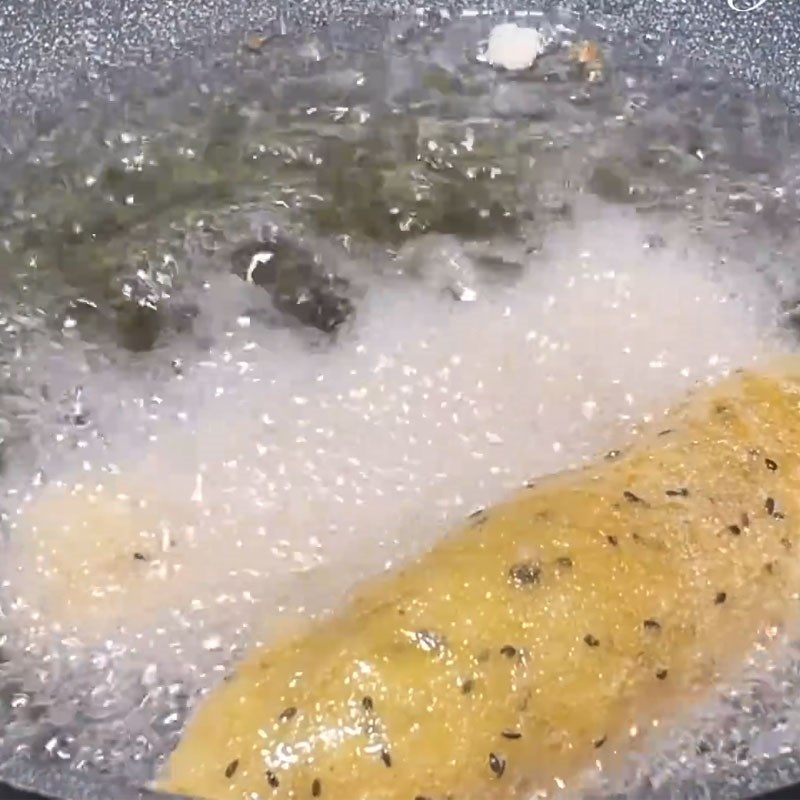 Bước 7 Chiên chuối lần 2 (bí quyết để chuối chiên phồng rỗng ruột) Bánh chuối chiên phồng rỗng ruột