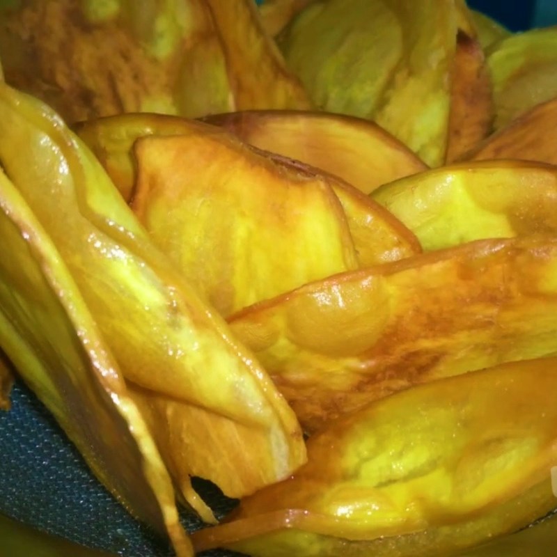 Bước 2 Chiên khoai lang không cần bột giòn rụm Khoai lang chiên không cần bột