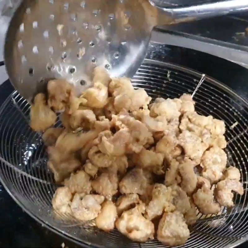 Bước 5 Chiên sụn gà 2 lần Sụn gà rang muối Hong Kong