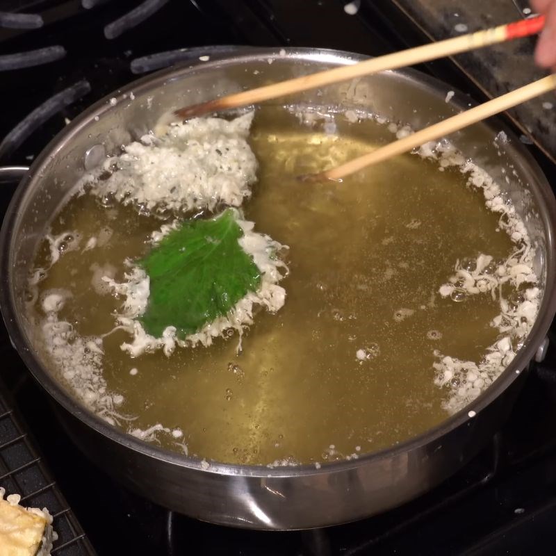 Bước 8 Chiên tempura giòn rụm Tôm chiên tempura