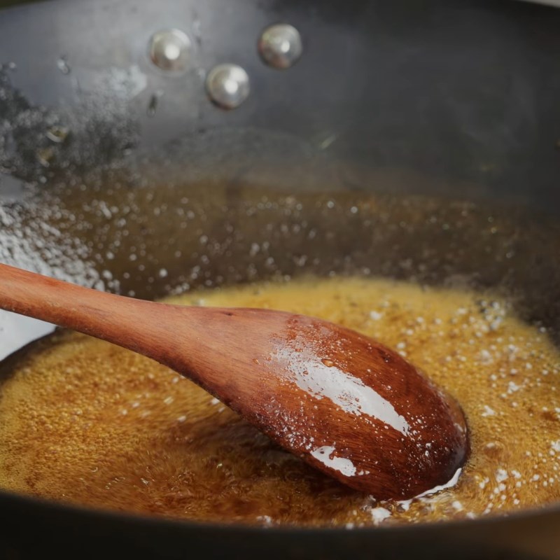 Bước 1 Chuẩn bị nguyên liệu và đun nước mắm đường Nước sốt chua ngọt