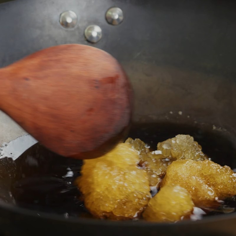 Bước 1 Chuẩn bị nguyên liệu và đun nước mắm đường Nước sốt chua ngọt