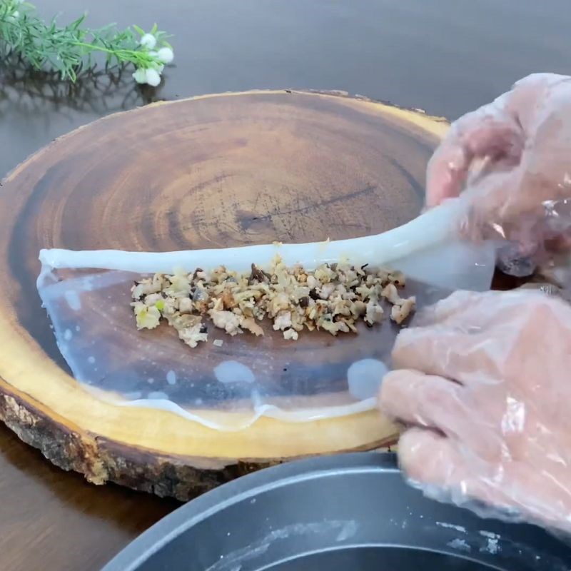 Bước 4 Cuốn bánh và hoàn thiện Bánh cuốn bằng bột gạo