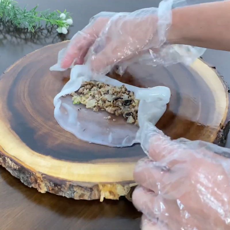 Bước 4 Cuốn bánh và hoàn thiện Bánh cuốn bằng bột gạo