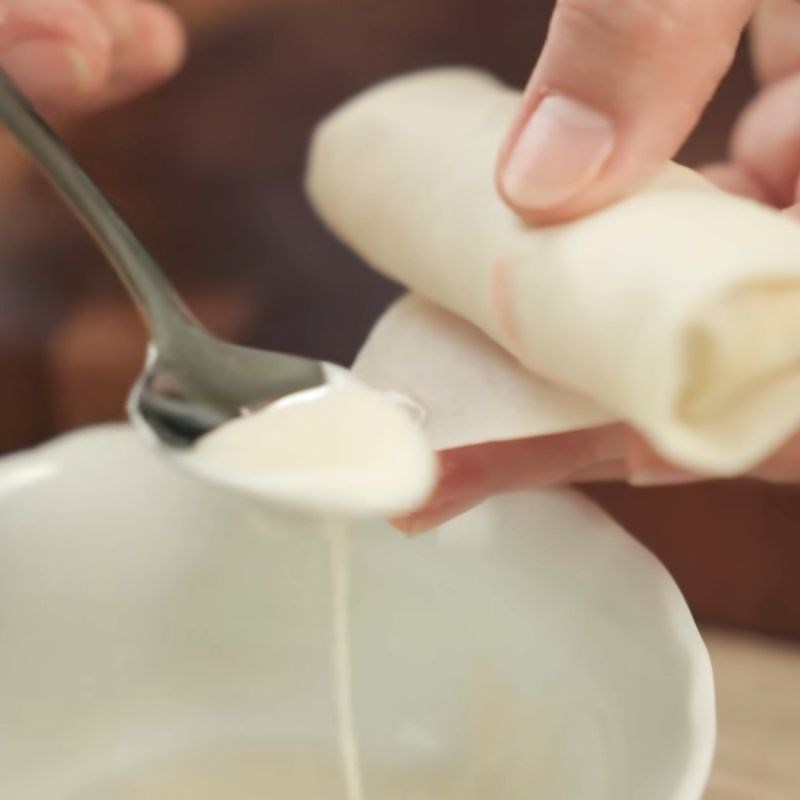 Bước 5 Cuộn chả giò đẹp mắt Chả giò chay khoai môn đậu xanh