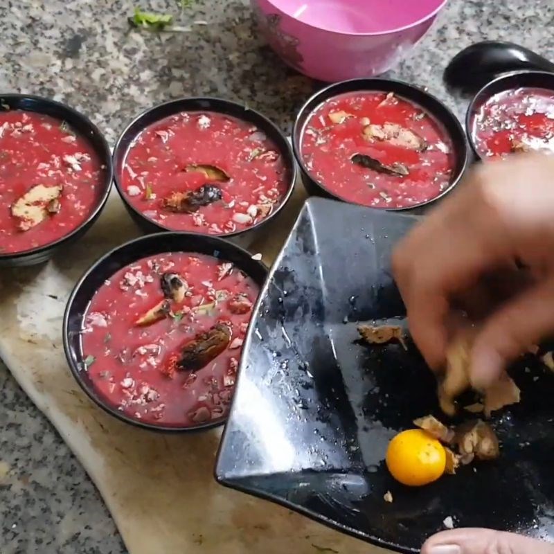 Bước 5 Đánh tiết canh ngan Tiết canh ngan