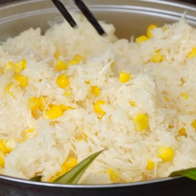 Bước 6 Đồ xôi với ngô và dừa sợi Xôi ngô ngọt nước cốt dừa bằng xửng hấp