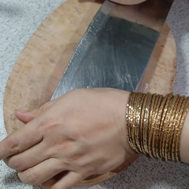 Bước 5 Ép chuối và đóng gói Kem chuối không bị đông đá