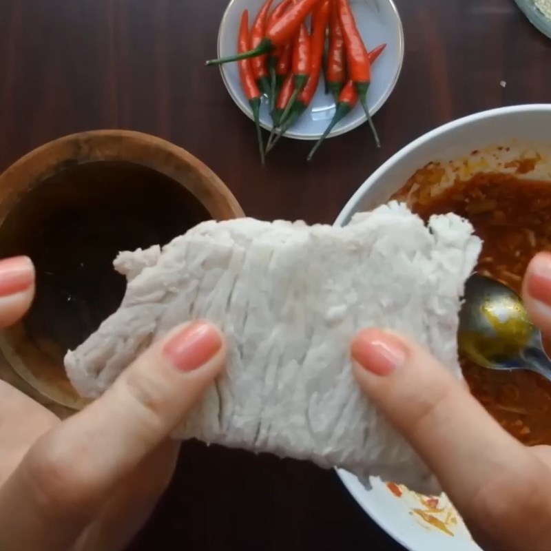 Bước 4 Giã và ướp thịt lợn sấy khô thịt lợn sấy khô