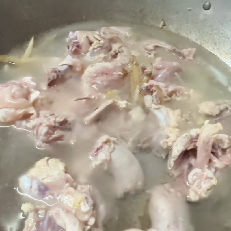 Bước 4 Hầm gà cùng rau củ và nấm hương Gà hầm nấm