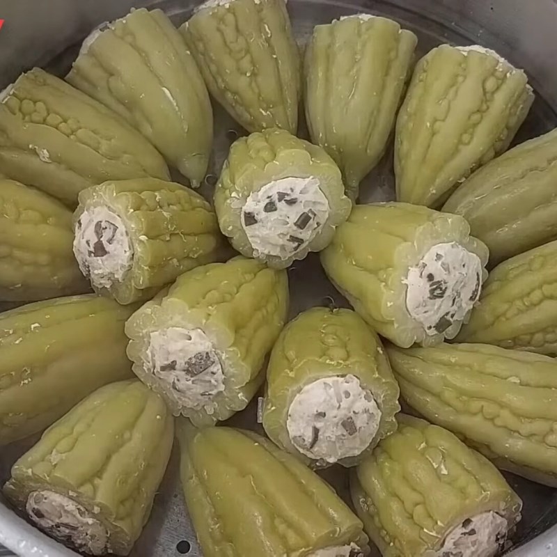 Bước 4 Hấp sơ khổ qua Khổ qua hầm chay