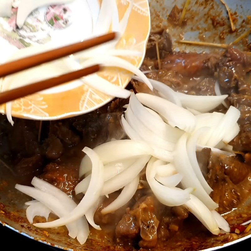 Bước 5 Hoàn thành món gà chọi xào lăn Gà chọi xào lăn