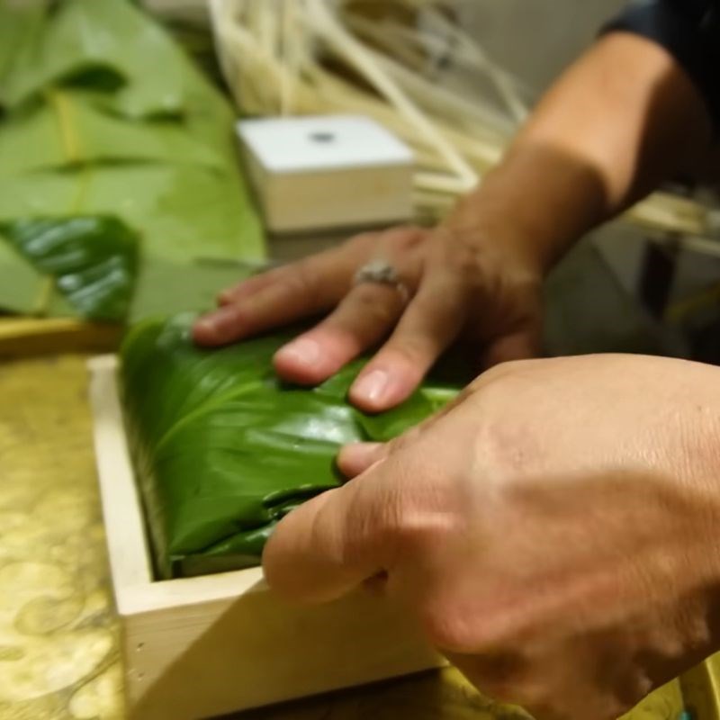 Bước 5 Hướng dẫn gói bánh chưng bằng khuôn thông minh cực nhanh Bánh chưng bằng khuôn thông minh