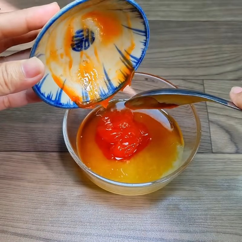 Bước 2 Khuấy đều nước mắm trộn gỏi Nước mắm trộn gỏi gà không cay