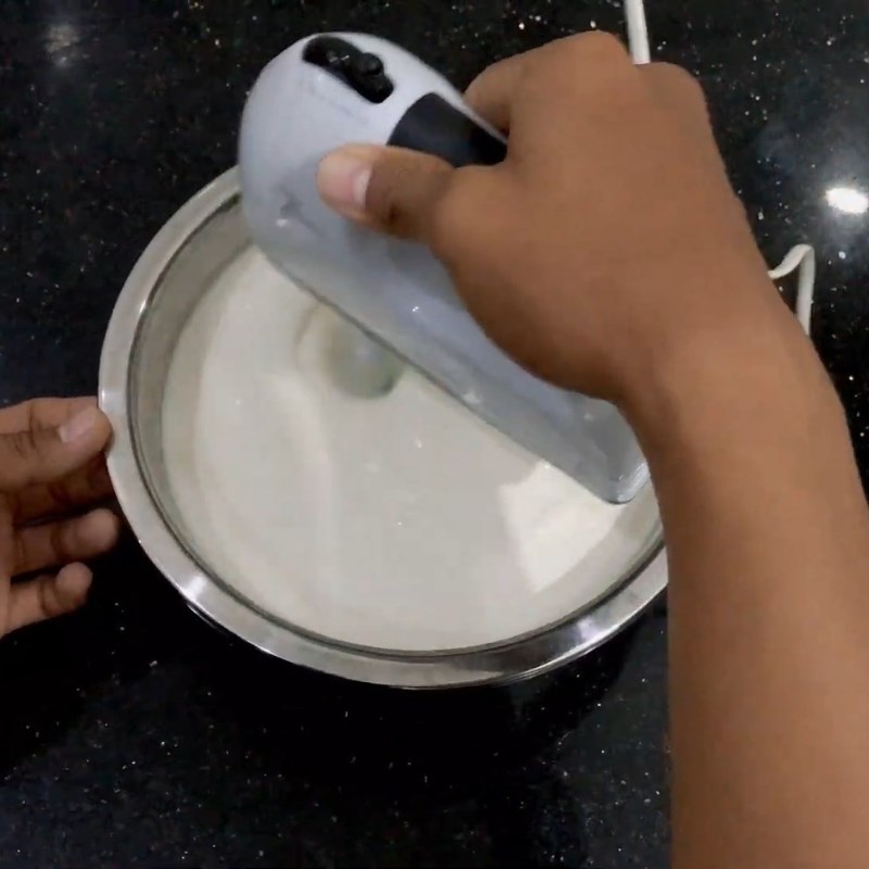 Bước 3 Kiểm tra độ tơi xốp của kem Kem muối cà phê