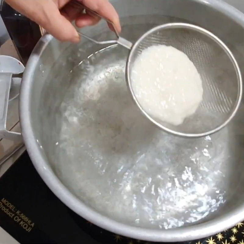 Bước 4 Nấu nước dùng và om cá Canh cá nấu hoa chuối