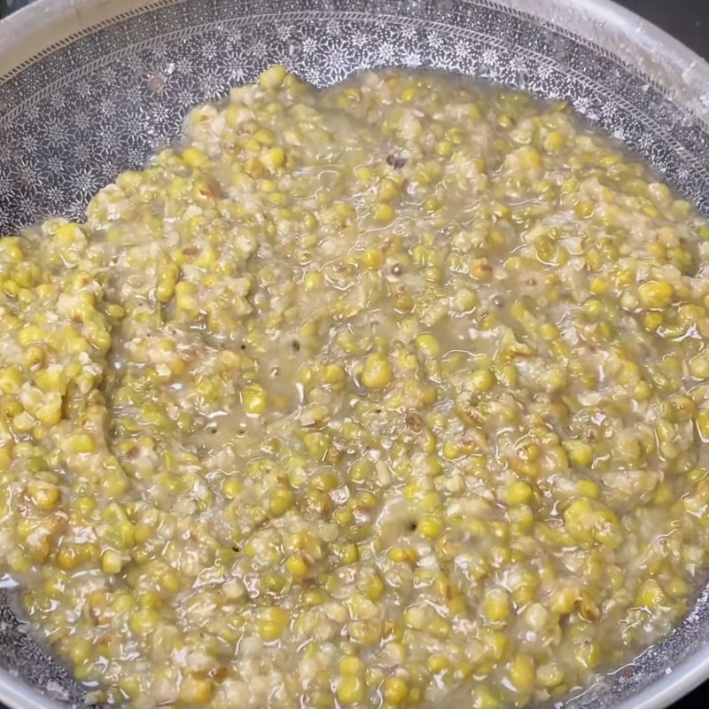 Bước 3 Luộc và ngào đường các loại đậu hạt Chè thập cẩm nước cốt dừa