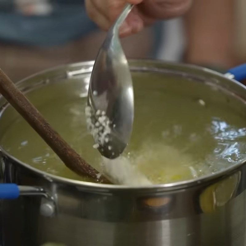 Bước 3 Nấu cháo Cháo gà miền Bắc