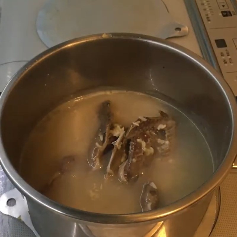 Bước 4 Nấu cháo chim bồ câu đậu xanh hạt sen Cháo chim bồ câu