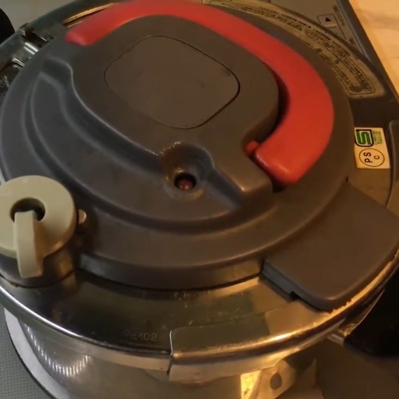 Bước 4 Nấu cháo chim bồ câu đậu xanh hạt sen Cháo chim bồ câu