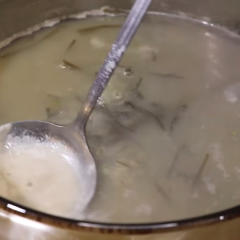 Bước 3 Nấu chè đậu xanh với phổ tai Chè đậu xanh nấu đơn giản