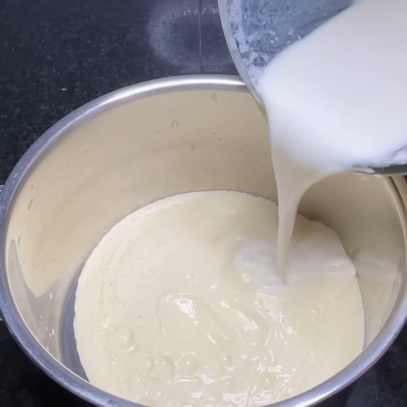 Bước 2 Nấu nước cốt chè Thái Nước cốt chè Thái