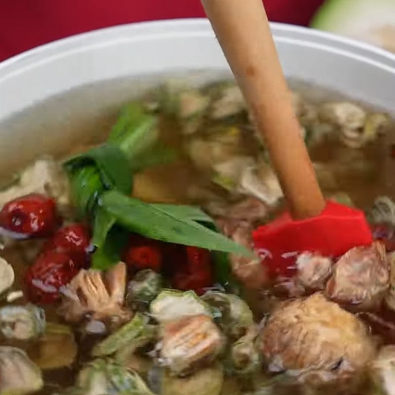 Bước 1 Nấu nước cốt nền từ bí đao khô Nước bí đao