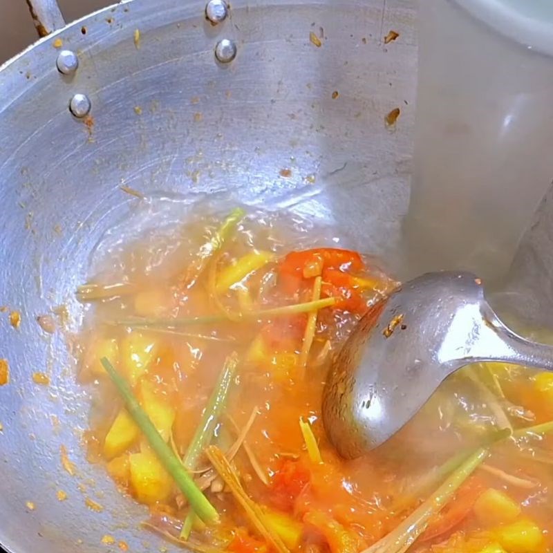 Bước 3 Nấu nước lẩu cá lăng nấu mẻ chua thanh Cá lăng nấu mẻ