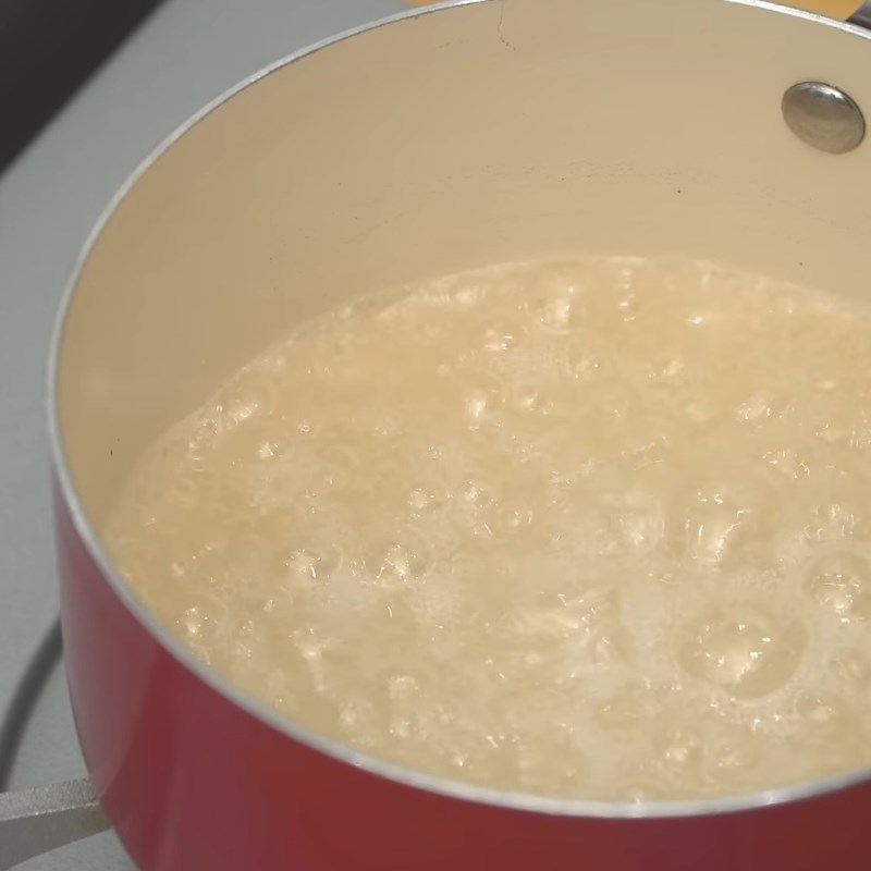 Bước 1 Nấu sốt caramen Bánh caramen