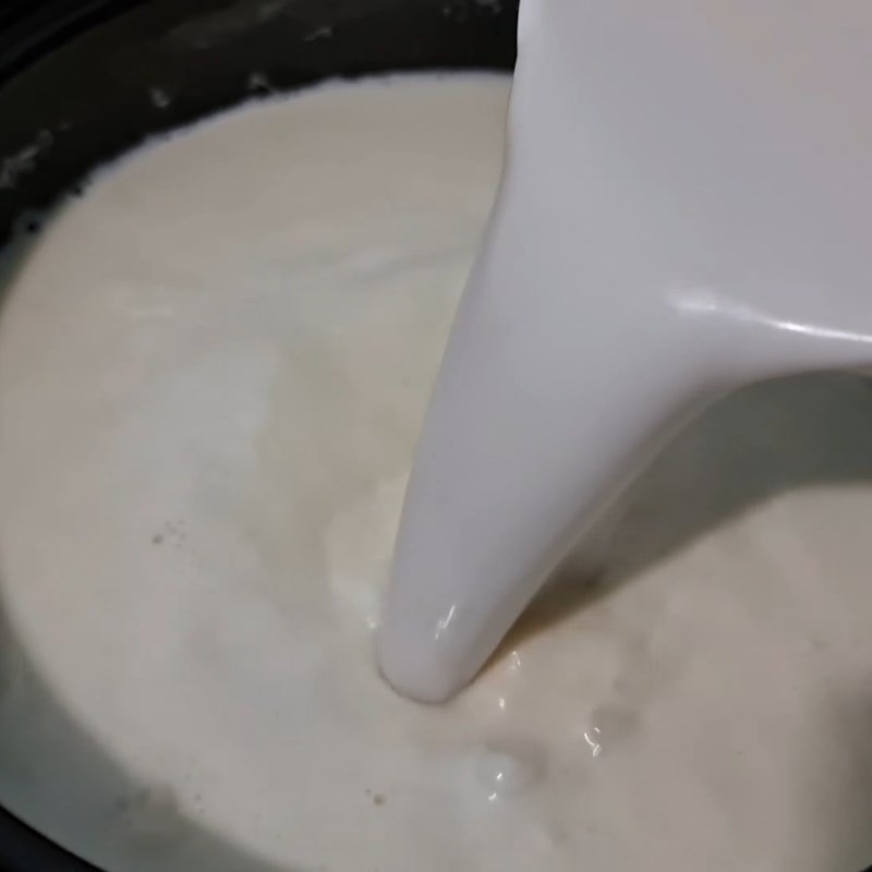 Bước 3 Nấu sữa đậu nành và hỗn hợp béo Tàu hũ đá